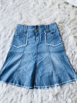 Stylish jeans skirt size M