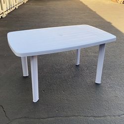 (NEW) $19 Large Plastic Table Outdoor Furniture w/ Hole for Patio Umbrella 54x33x28 inches