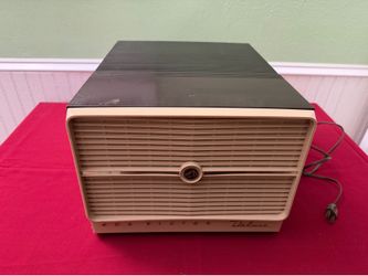 VINTAGE RCA VICTOR DELUXE 45 record player - MODEL 8-EY-4FK