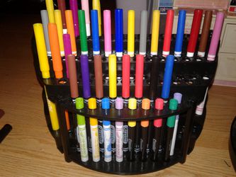 Large Crayola colored marker and pencil caddy for Sale in Olympia, WA -  OfferUp