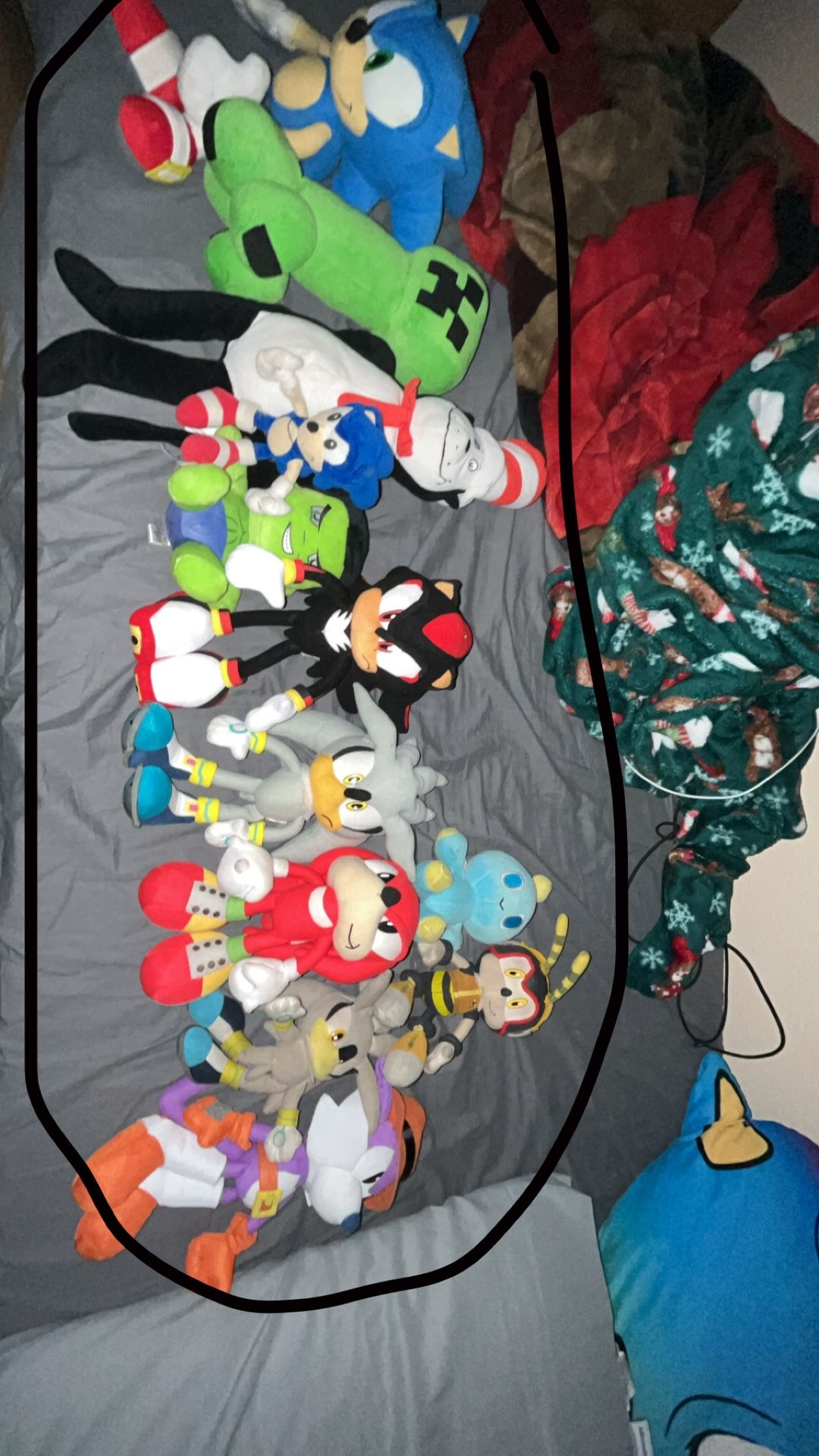Plushies ( READ DESCRIPTION)