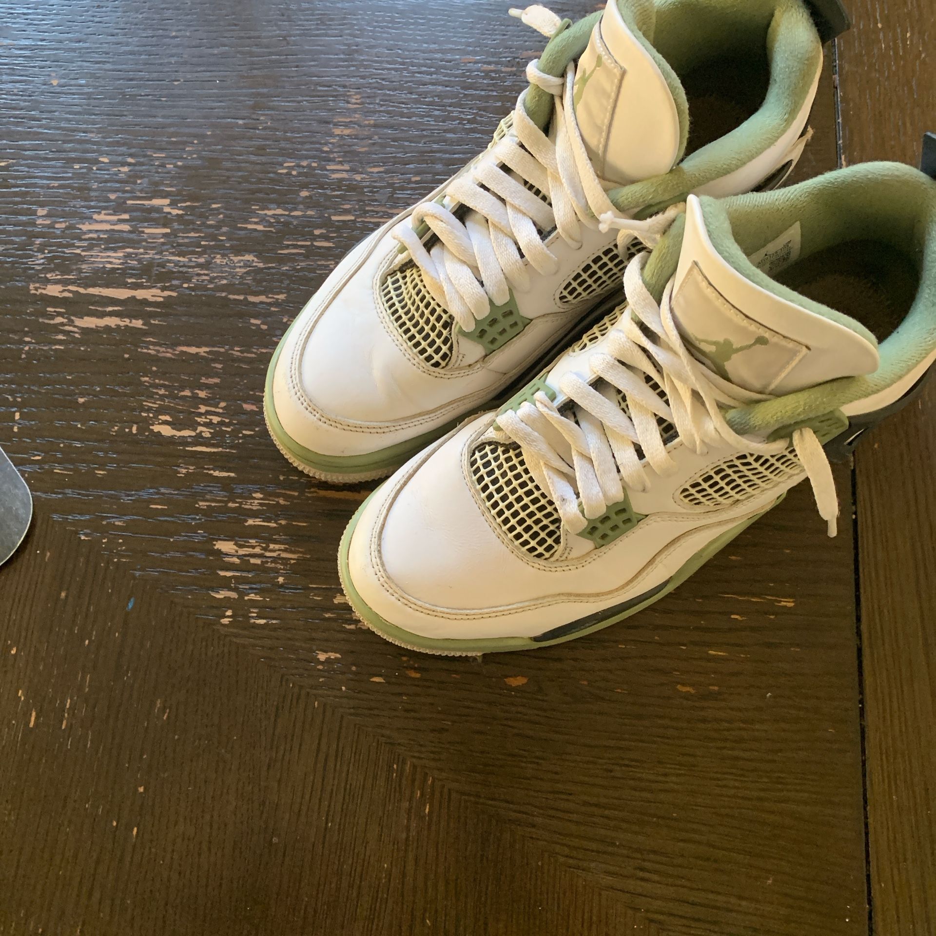 Jordan 4 Oil Green