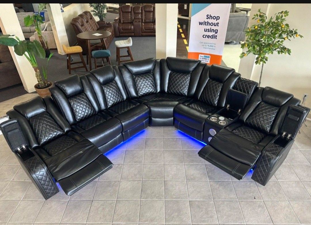 OM• $38 Initial • Brand New//Orion 3 Piece Power Reclining Sectional -Black
