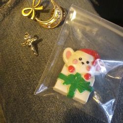 4 Vintage Pins Buying All 4