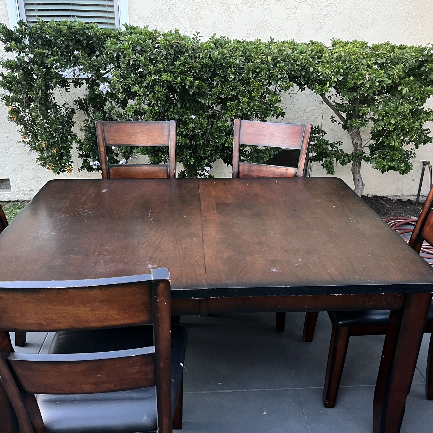 Dining Table/leaf And 5 Chairs 