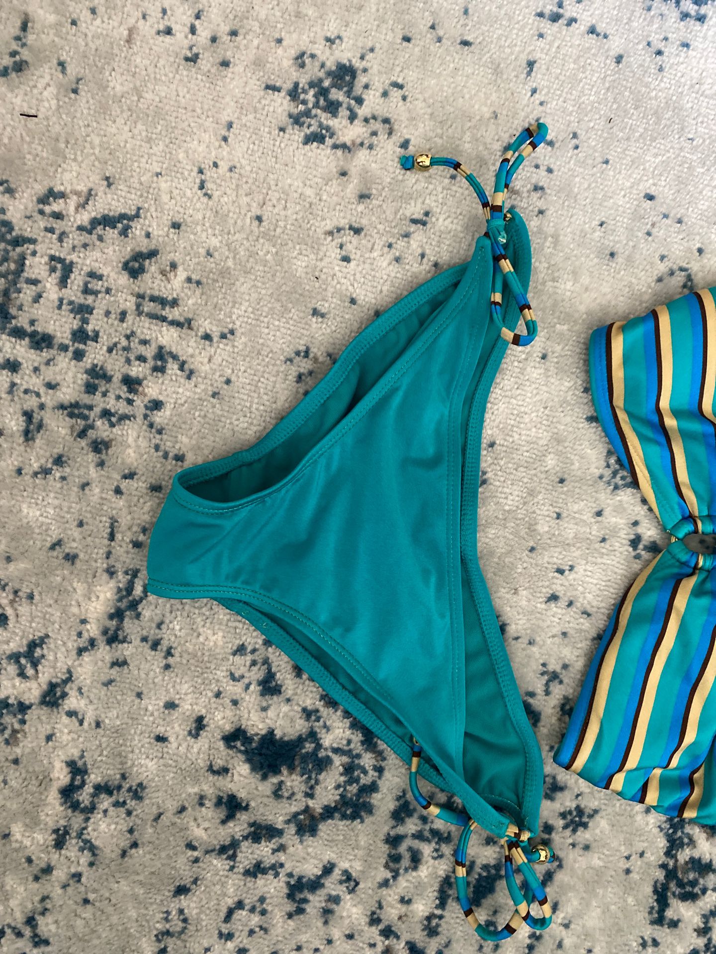 Size: MED swim