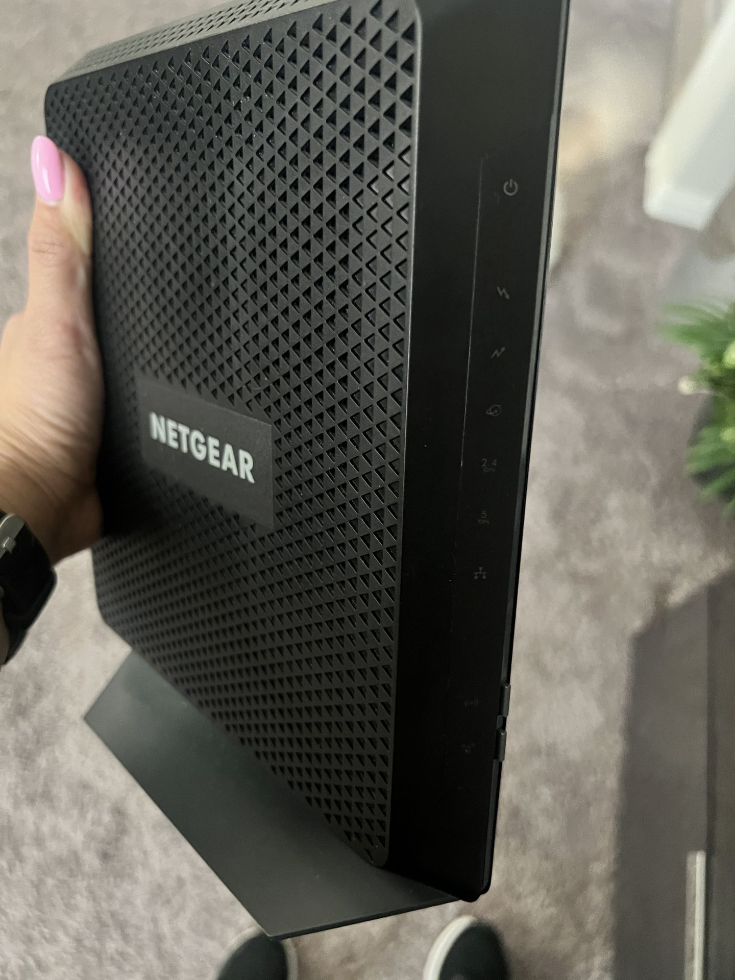 Used NETGEAR AC1900 Router/Modem Combo