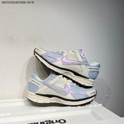 Zoom Vomero 5