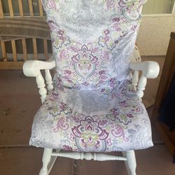Nice Rocking Chair With Step Beanch
