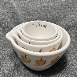 Rae Dunn Measuring Cups!!! Pumpkin