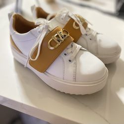 New Michael Kors Shoes - Size 5 