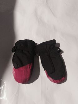 Creek Ridge Mittens - Black/red - Size 4-1
