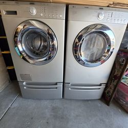 Lg Tromm Washer and Dryer