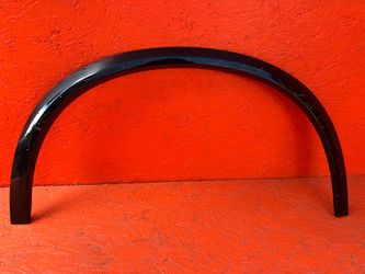 2016 - 2022 VOLVO XC90 RIGHT PASSENGER FRONT FENDER FLARE MOLDING OEM (contact info removed)3