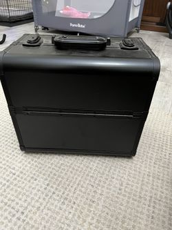 Make Up Carrier