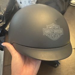Harley Davidson women’s Helmet Size L