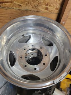 Gmc Dully. 6 Rims