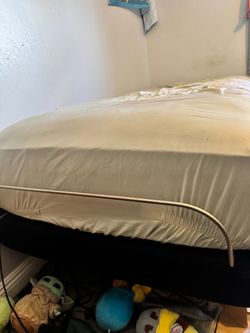 Adjustable Twin Bed Frame with remote