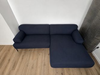 Modern Navy Blue L-Shaped Sectional Sofa with Chaise Lounge (Used)