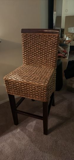 Bar chairs/stools