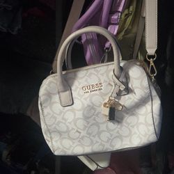 2 beautiful Purses brand new for sale each or together.  👛 👜