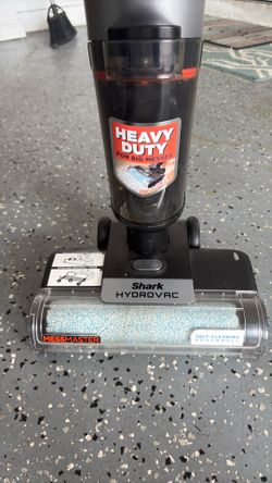 Shark vacuum (hydro Vac) with charging station