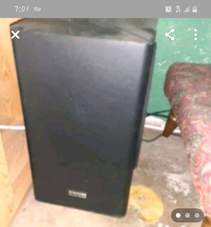 Samsung soundbar and subwoofer I. My last move I lost the cords that go to it. So I'm selling as is.