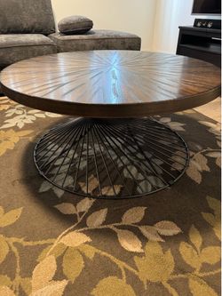 Round coffee table