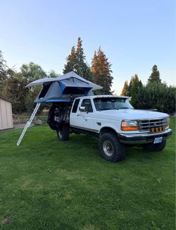 Roof top tent