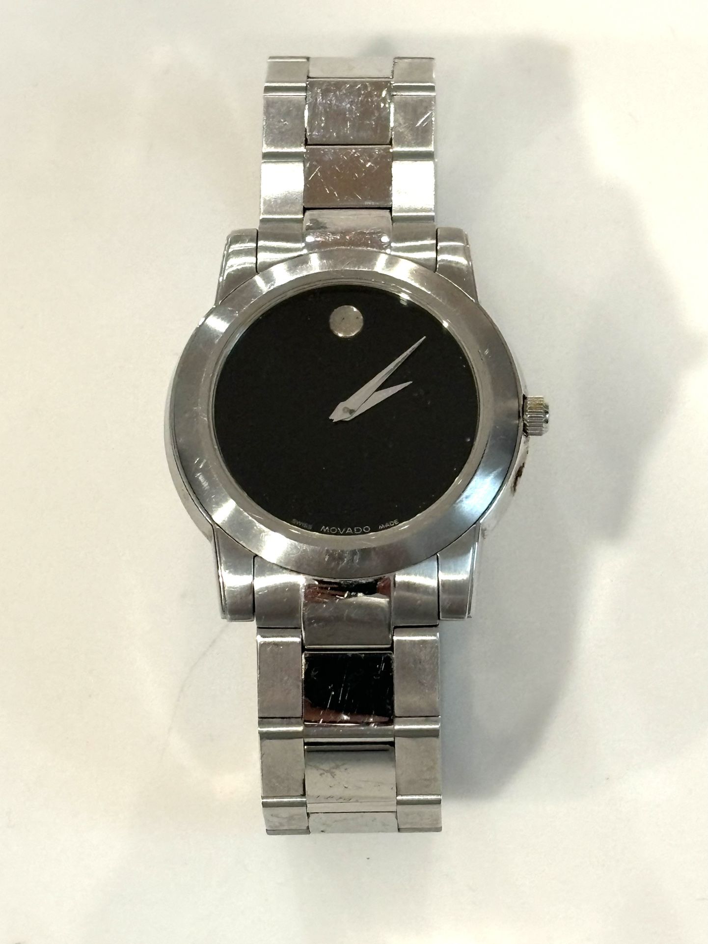 MEN’S MOVADO STAINLESS STEEL AND STAINLESS STEEL BRACELET MUSEUM WATCH BLACK DIAL 84 E4 1893