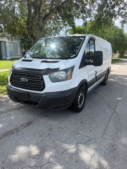 Ford transit 250