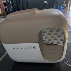 Self Cleaning Cat Litter Box 