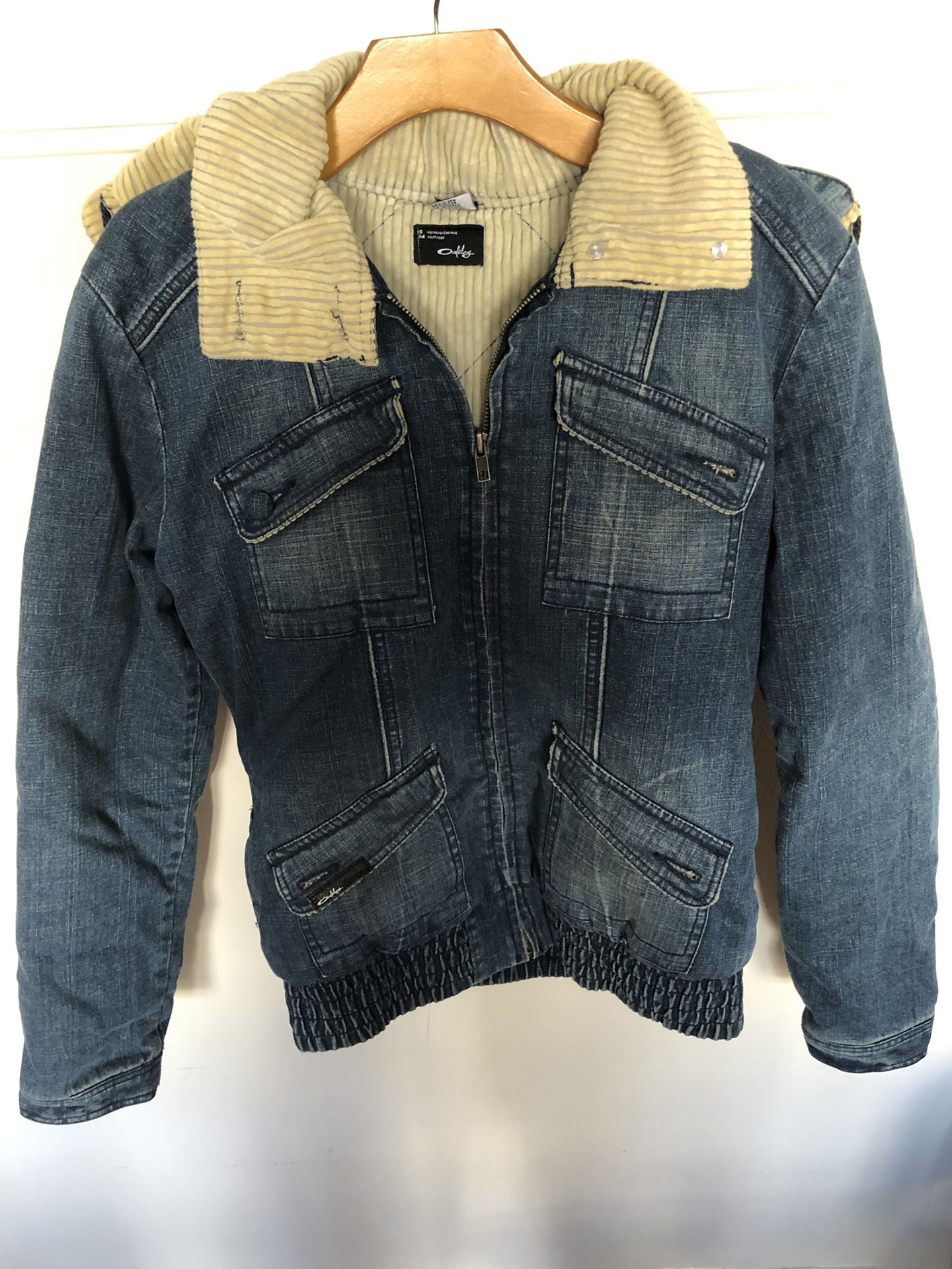 100% authentic Oakley Jean jacket size S/M