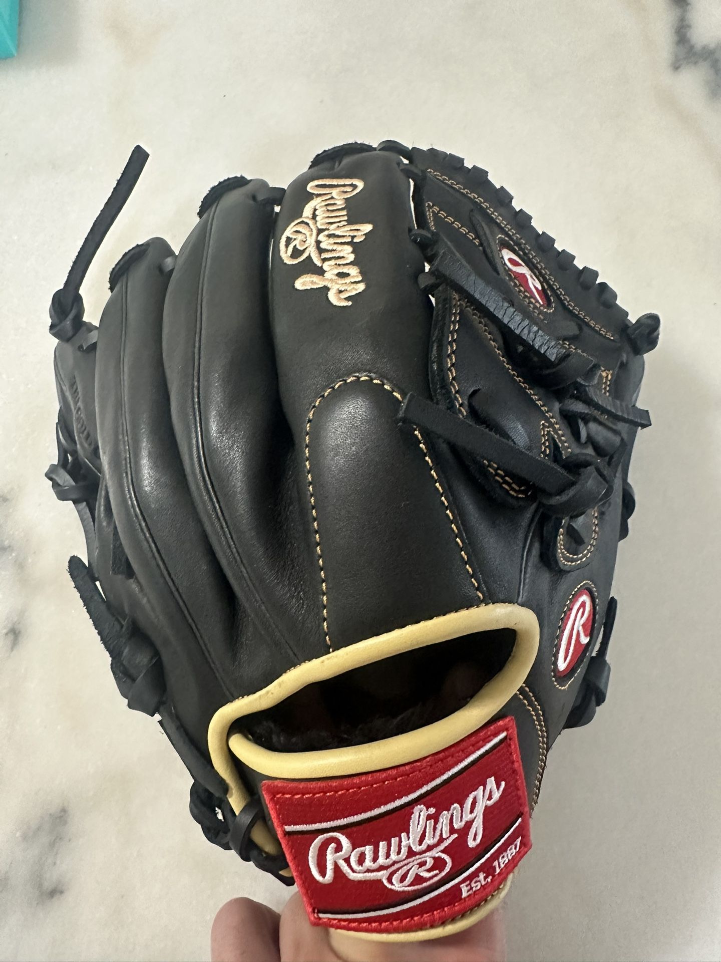 Rawlings Baseball Glove