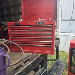 Husky Top Tool Box