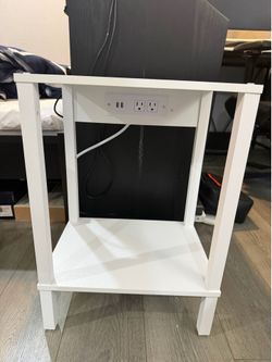 White End Table with Built-In Power Outlets & Dual USB Charging Station (12” x 15.5” x 21.5”)