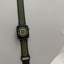 Apple Watch Series 4 Nike 44mm (Cellular) – Original Nike Band