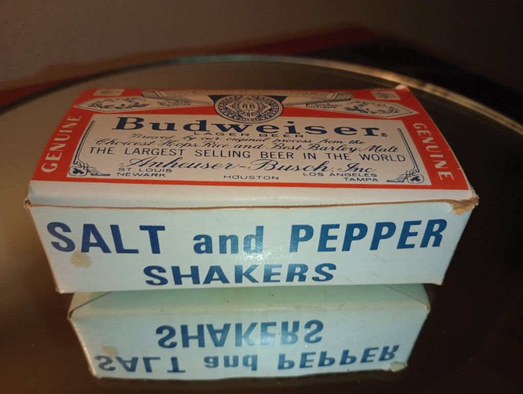 Budweiser salt & pepper shakers 