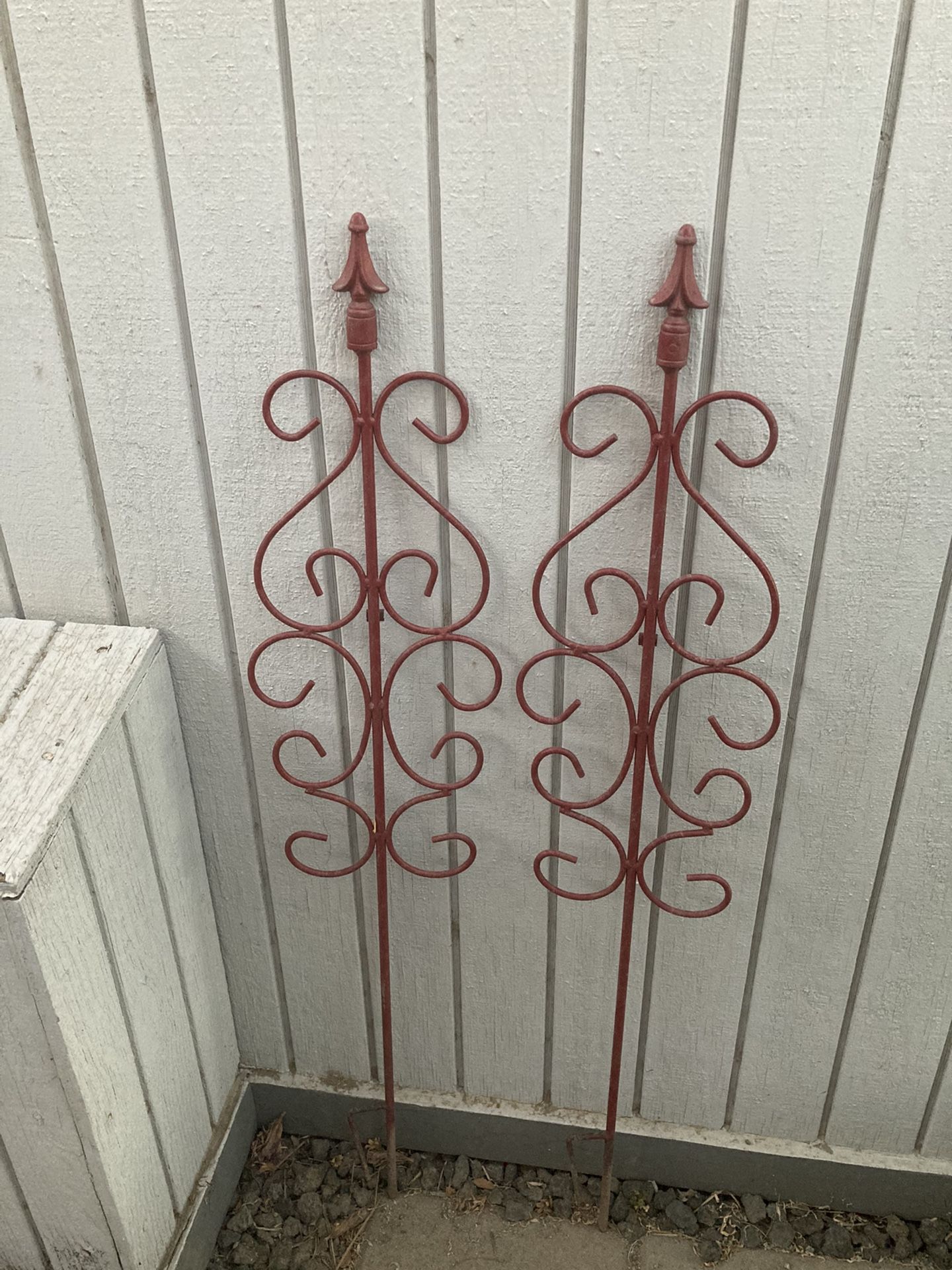 Metal Yard Decor