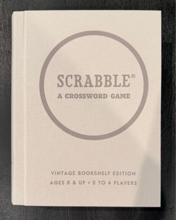 Scrabble Bookshelf Edition