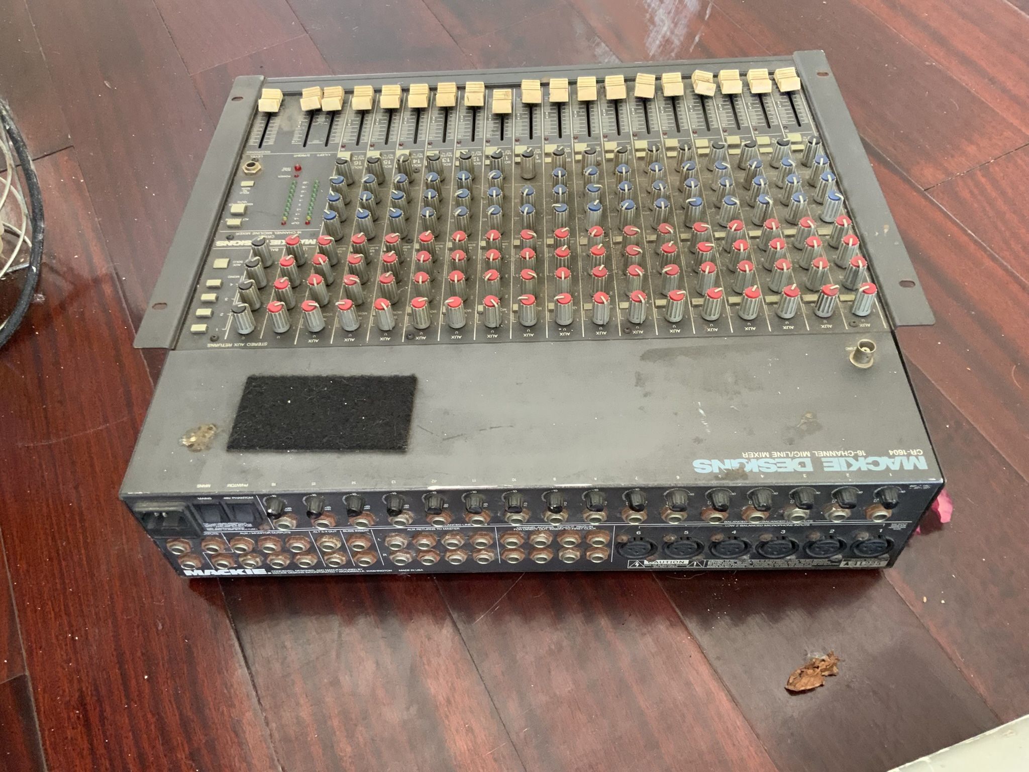 Mackie 16 Channel Mixer