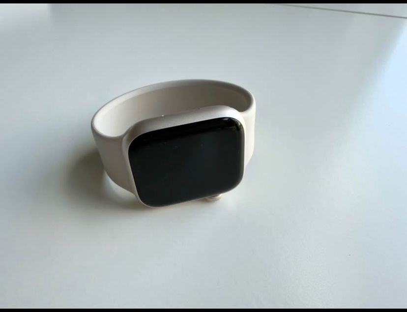 Apple Watch Series 9 GPS + Cellular, 41mm Starlight Aluminum Case with Starlight Solo Loop