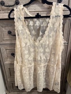 Cream Floral Lace Sleeveless Top