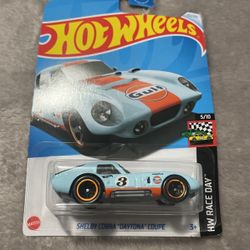 Hot Wheels  Shelby Cobra Daytona Coupe 