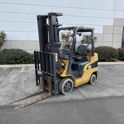 Forklift 