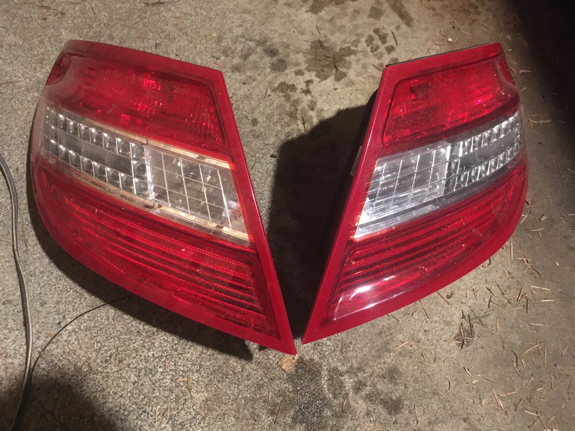 Tail Lights Mercedes W204