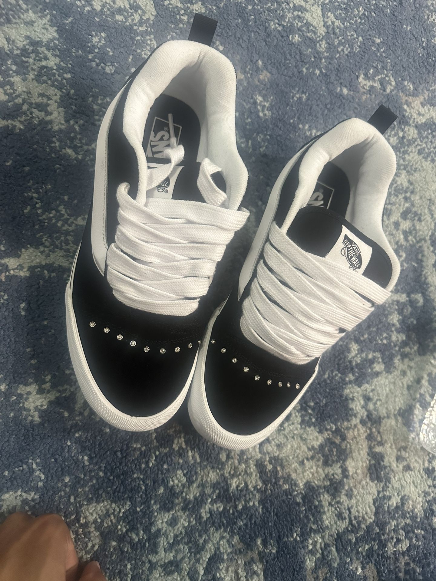 VANS KNU SKOOL, NOT WORN, SIZE 11, ORIGINAL BOX NOT INCLUDED 