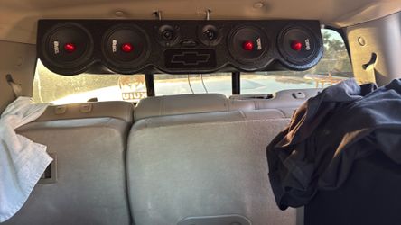 4 speakers 6.5 and two tweeters ds18 nd headliner speaker box Chevy