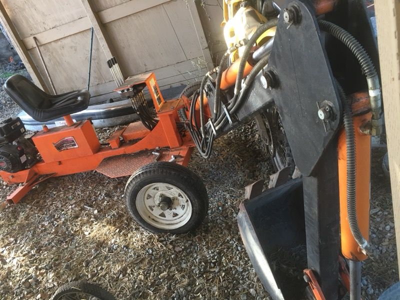 Towable backhoe trencher