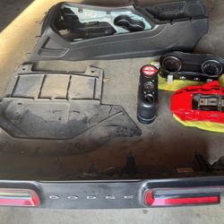 Challenger Part Out OEM Parts Brembo Brakes Taillight Speedometer Tire Service Kit Console Splash Shield 